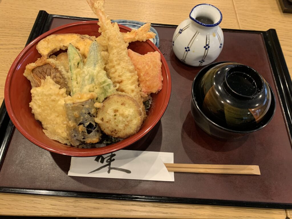 『季節創作料理天ぷら』天丼